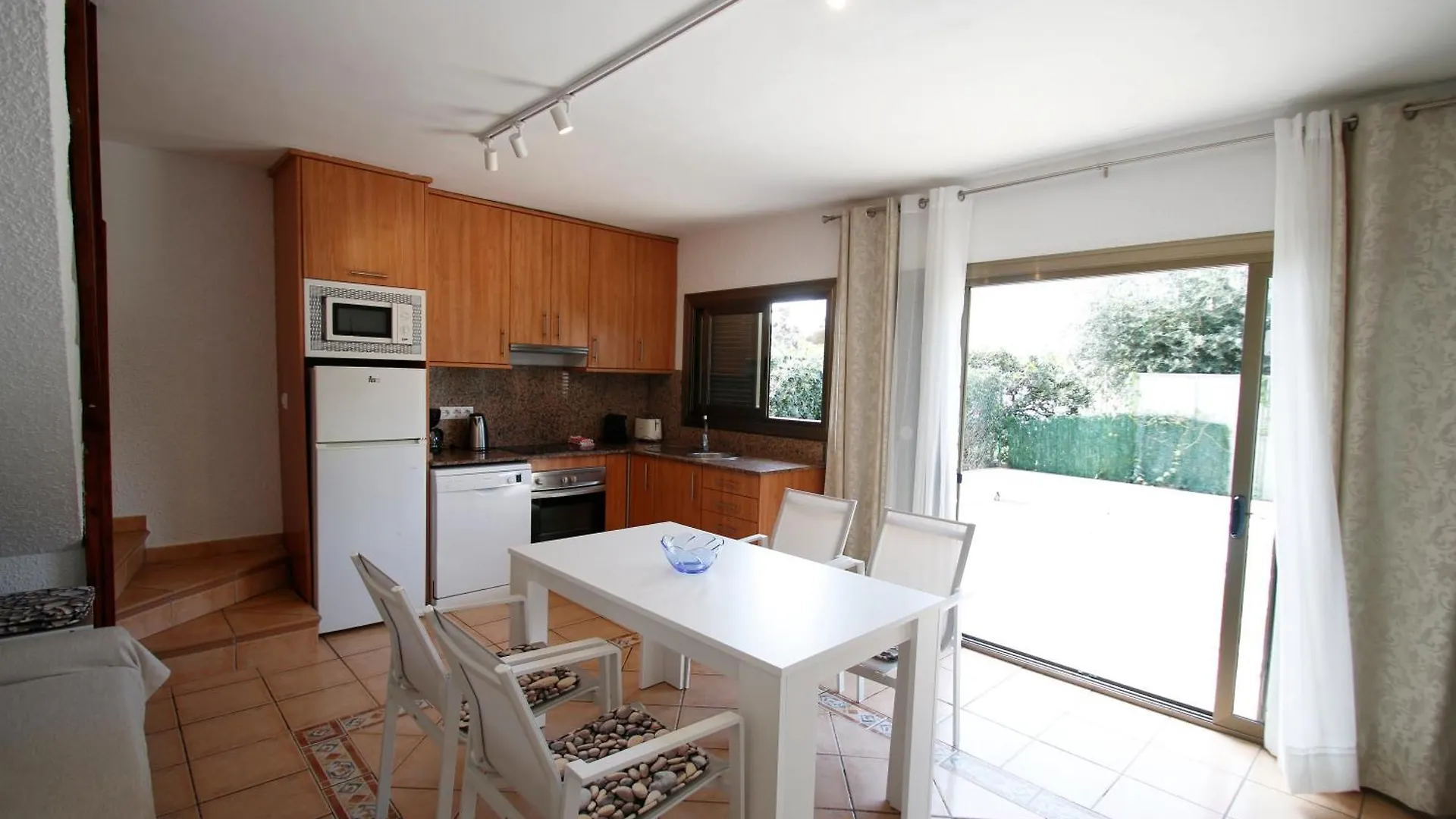 Casas Blancas 37 contacts